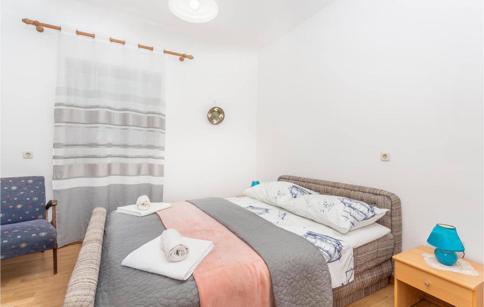Beautiful Apartment In Malinska With Wifi Exteriér fotografie