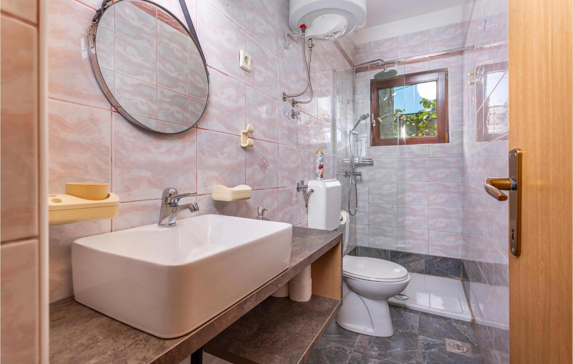 Beautiful Apartment In Malinska With Wifi Exteriér fotografie